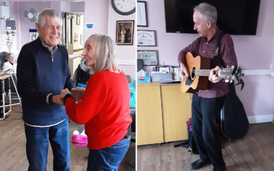 St Winifreds Care Home welcomes the Travelling Troubadour